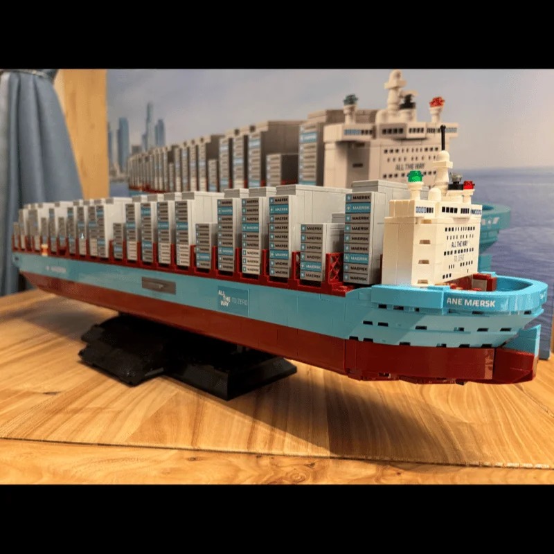 New 2026 Dual-Fuel Container V - Model Kit U Boat recension och pris