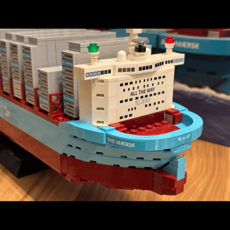New 2026 Dual-Fuel Container V - Model Kit U Boat recension och pris